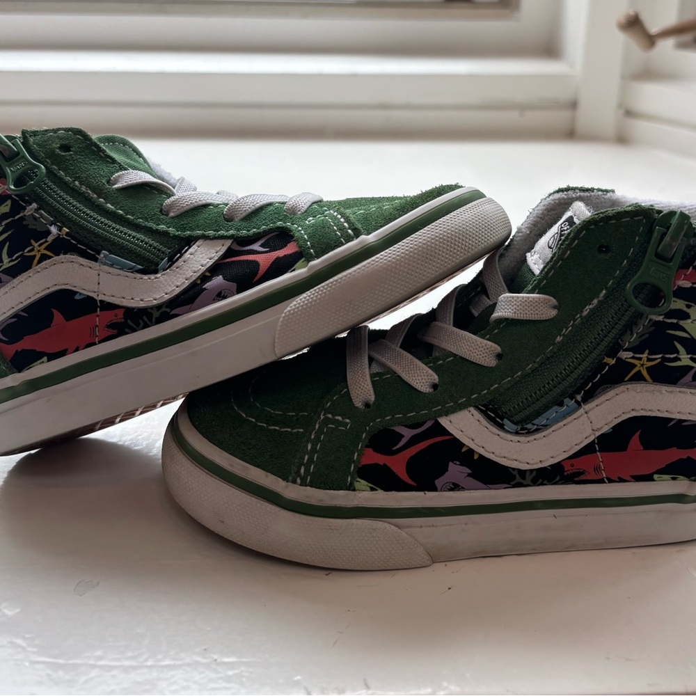 Vans Kids Green High-Top Sneakers with Shark Print
